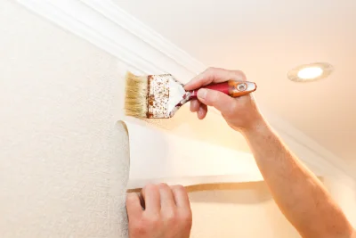 Pose de papier peint à Vernines — revêtements muraux et toiles de verre